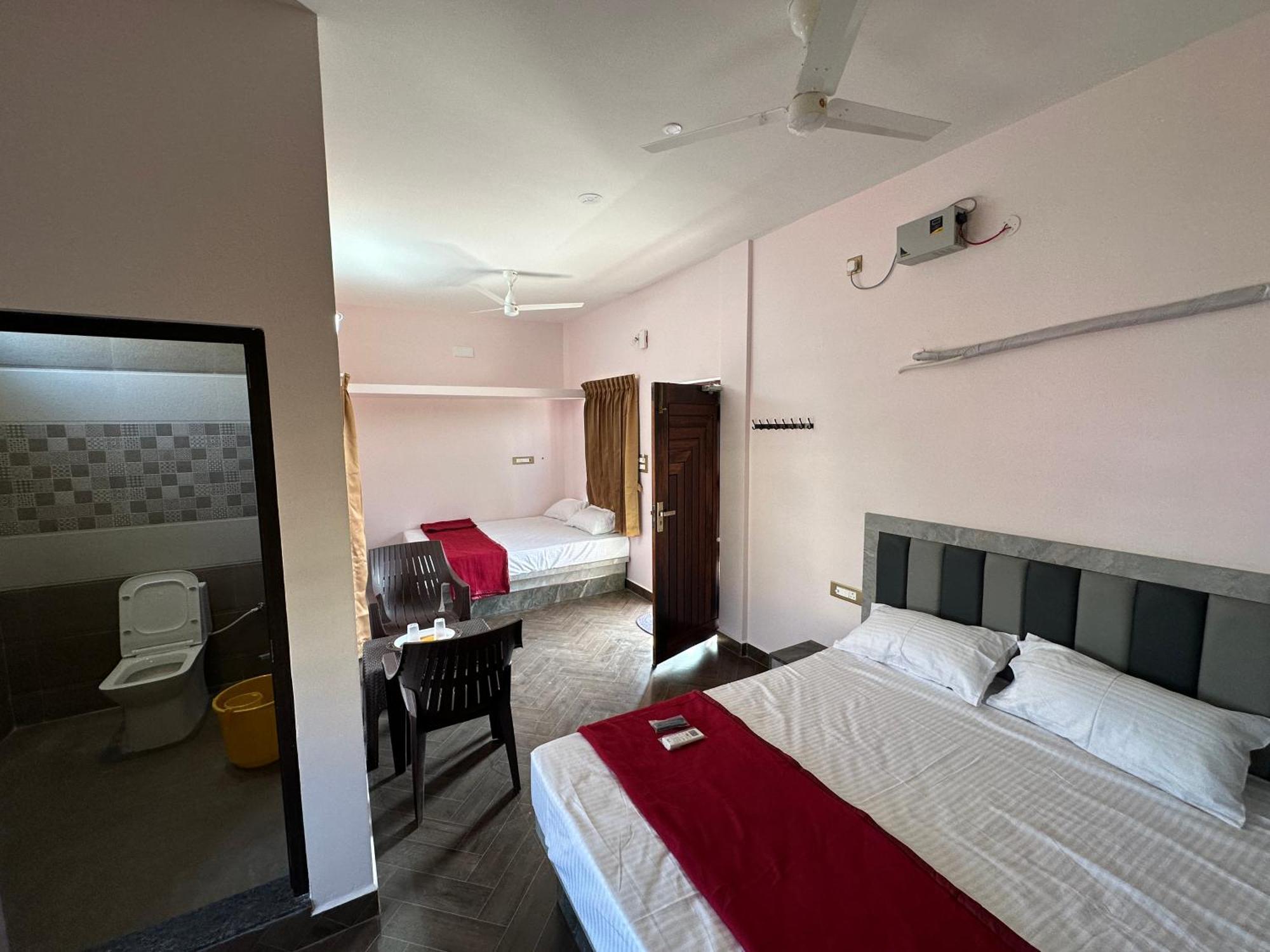 Om Lingeswaran Home Stay Tiruvannāmalai Exterior foto
