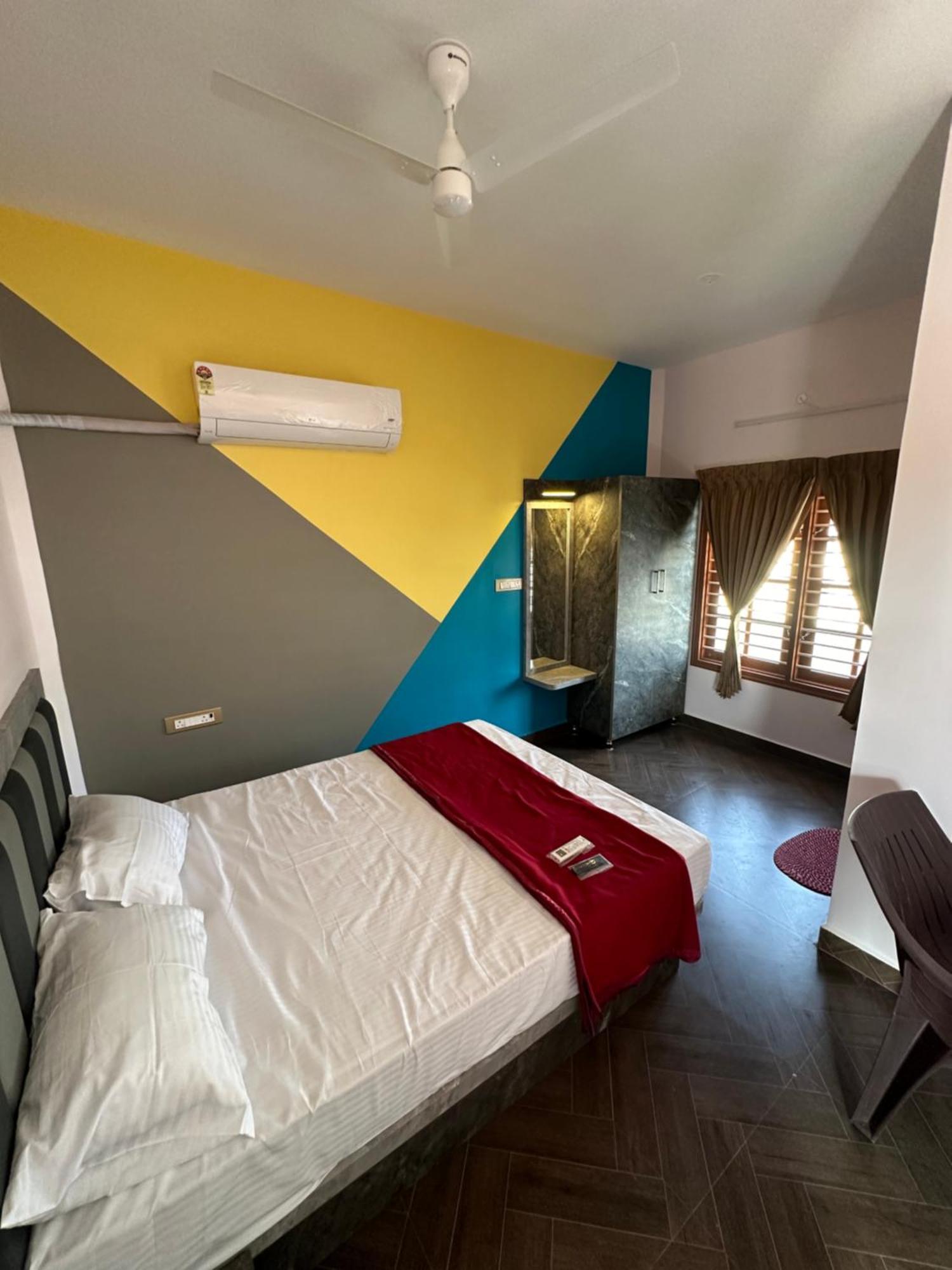Om Lingeswaran Home Stay Tiruvannāmalai Exterior foto