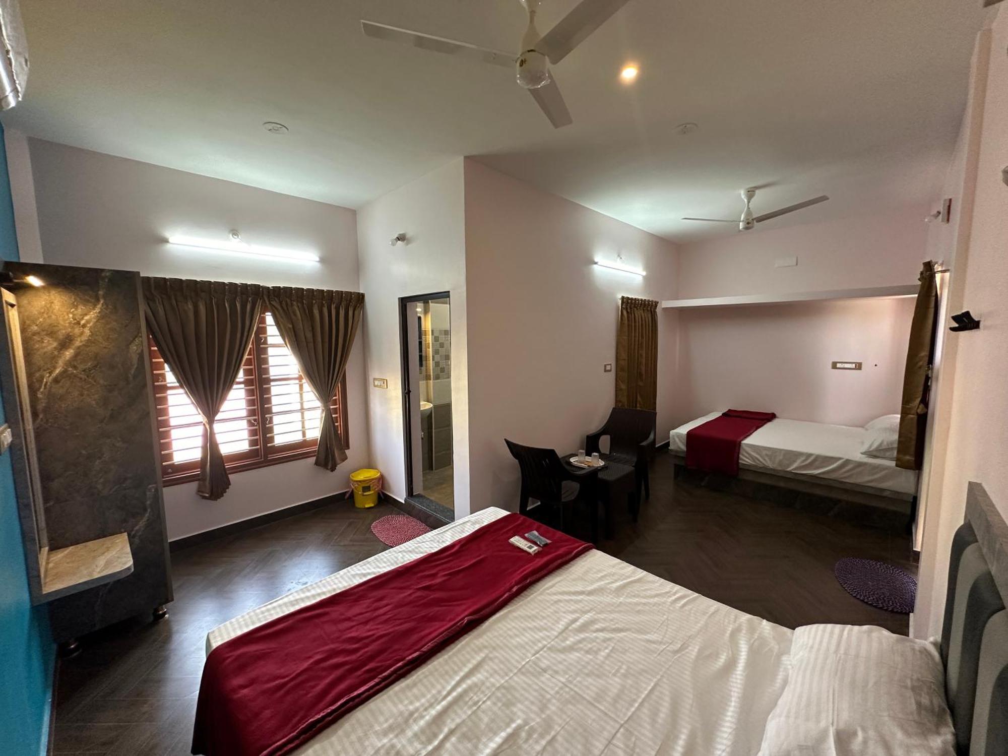 Om Lingeswaran Home Stay Tiruvannāmalai Exterior foto