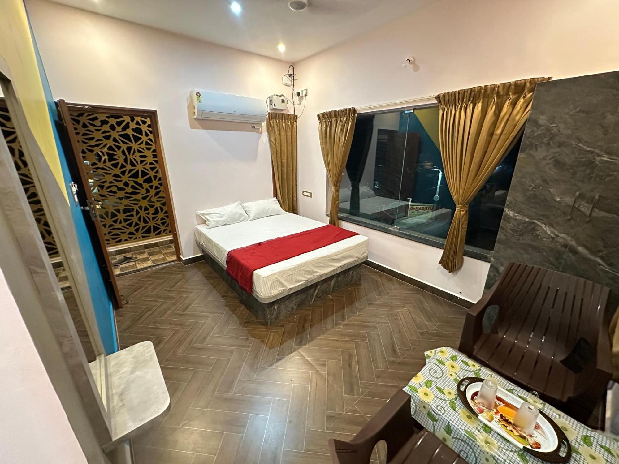 Om Lingeswaran Home Stay Tiruvannāmalai Exterior foto